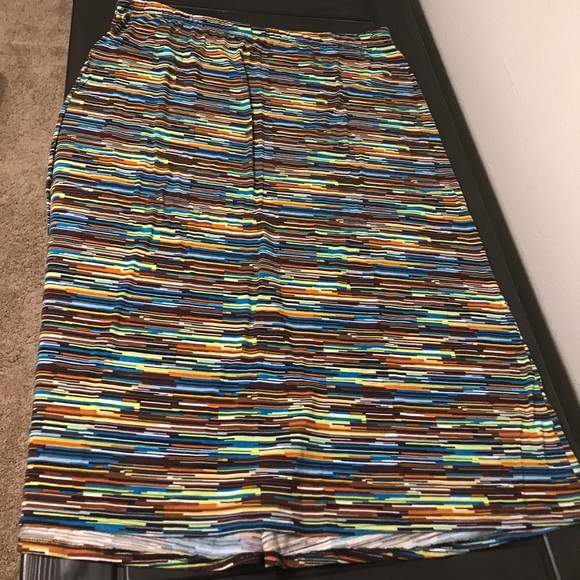Studio Dresses & Skirts - STUDIO MULTI COLOR LONG SKIRT
SIZE 3X