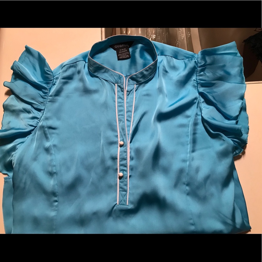 Short sleeve blouse