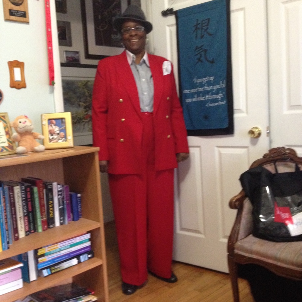 Meet your Posher, Trenita