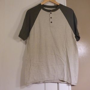 Hanes green &tan Henley