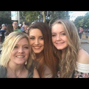 Meet your Posher, Amaya