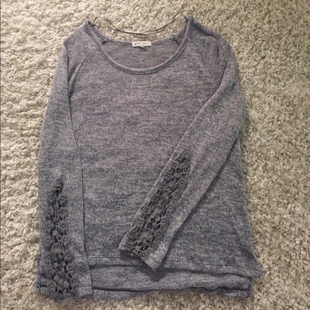 Lightweight sweater