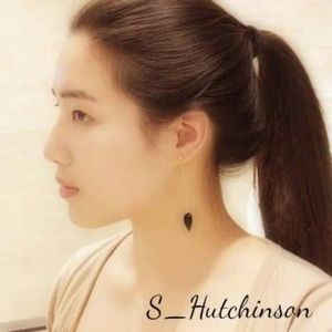 Love black heart Chain Drop Earrings.