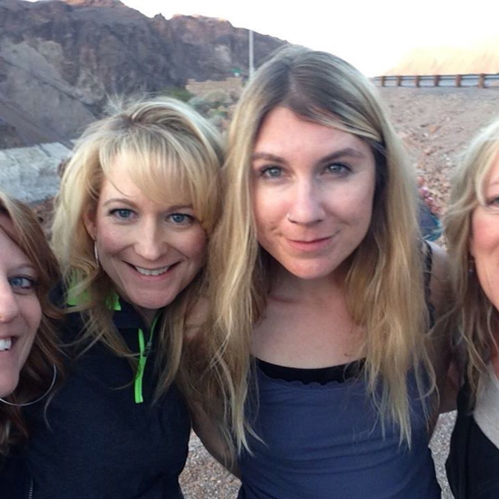 Meet your Posher, Alyson