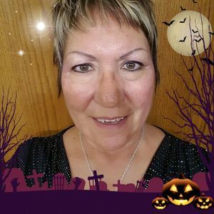 Meet your Posher, Edna