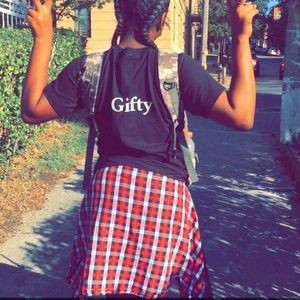 Meet your Posher, Gifty
