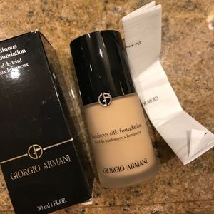Giorgio Armani luminous silk foundation shade 4