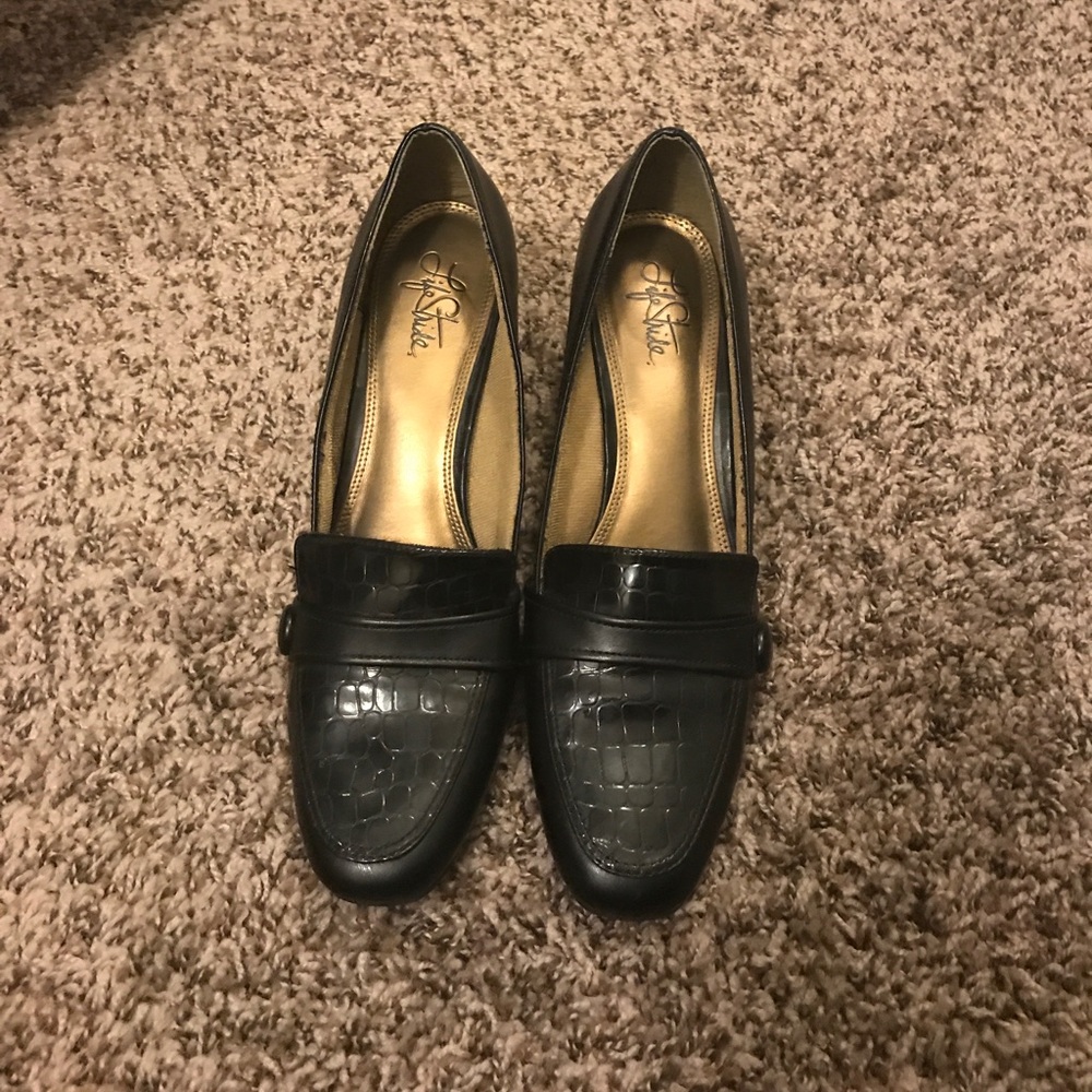 NWOT Lifestride heeled loafers size 11