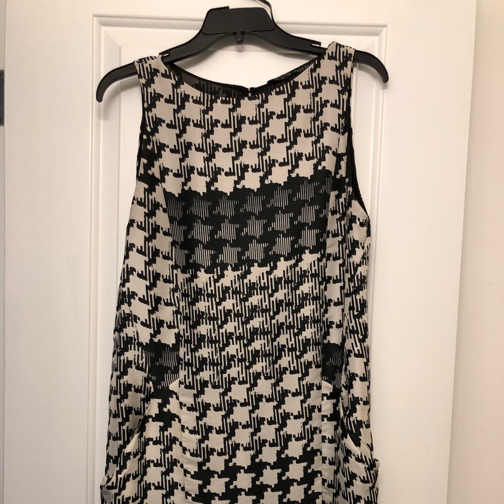 Zara Houndstooth sleeveless tunic S