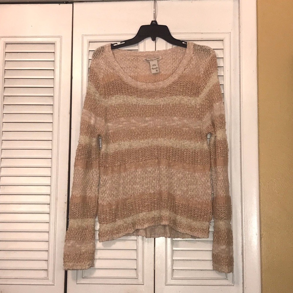 BEIGE AND CREAM KNIT SWEATER