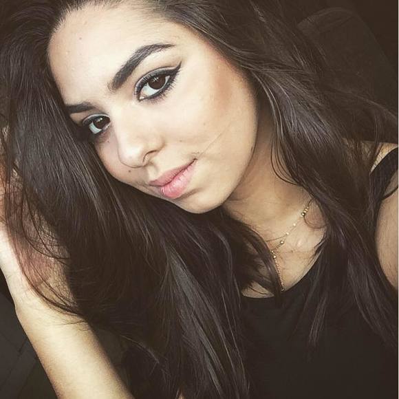 Meet your Posher, Bianca - Picture 1 of 1