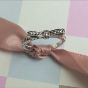 Pandora Stackable Bow Ring