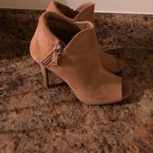 Tan toe peep zip heels tan!