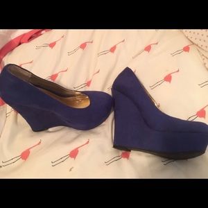 Wedge shoes.