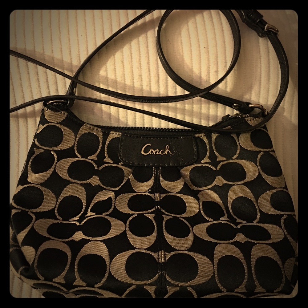 Vintage Coach Classic CC logo small purse