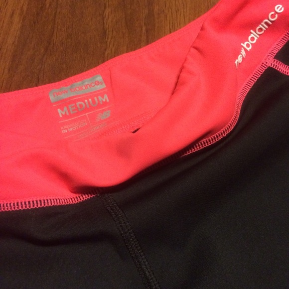 New Balance Cropped Yoga Pants - Picture 2 of 3