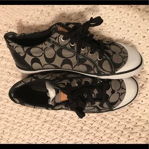 Size 8 Coach shoes