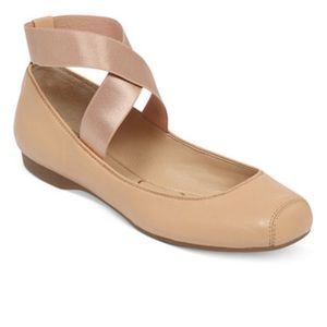 Jessica Simpson Mandalaye elastic ballet flat