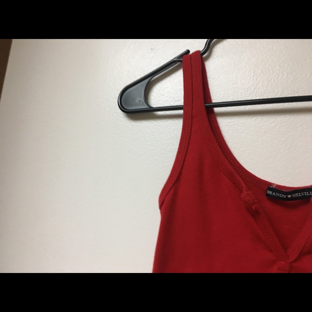 Brandy Melville red vneck Tank Top new - Picture 3 of 3