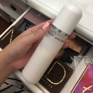 Marc jacobs setting spray