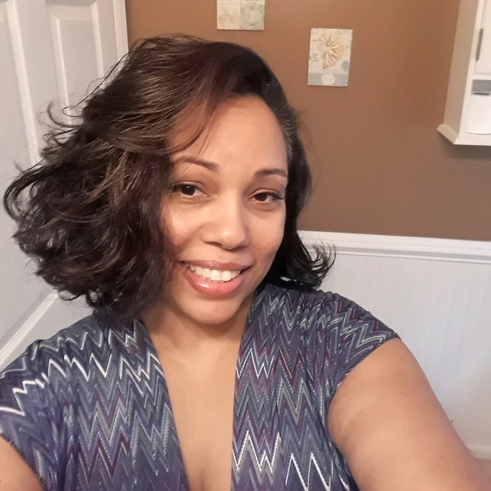 Meet your Posher, Angela
