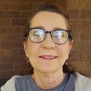 Meet your Posher, Linda