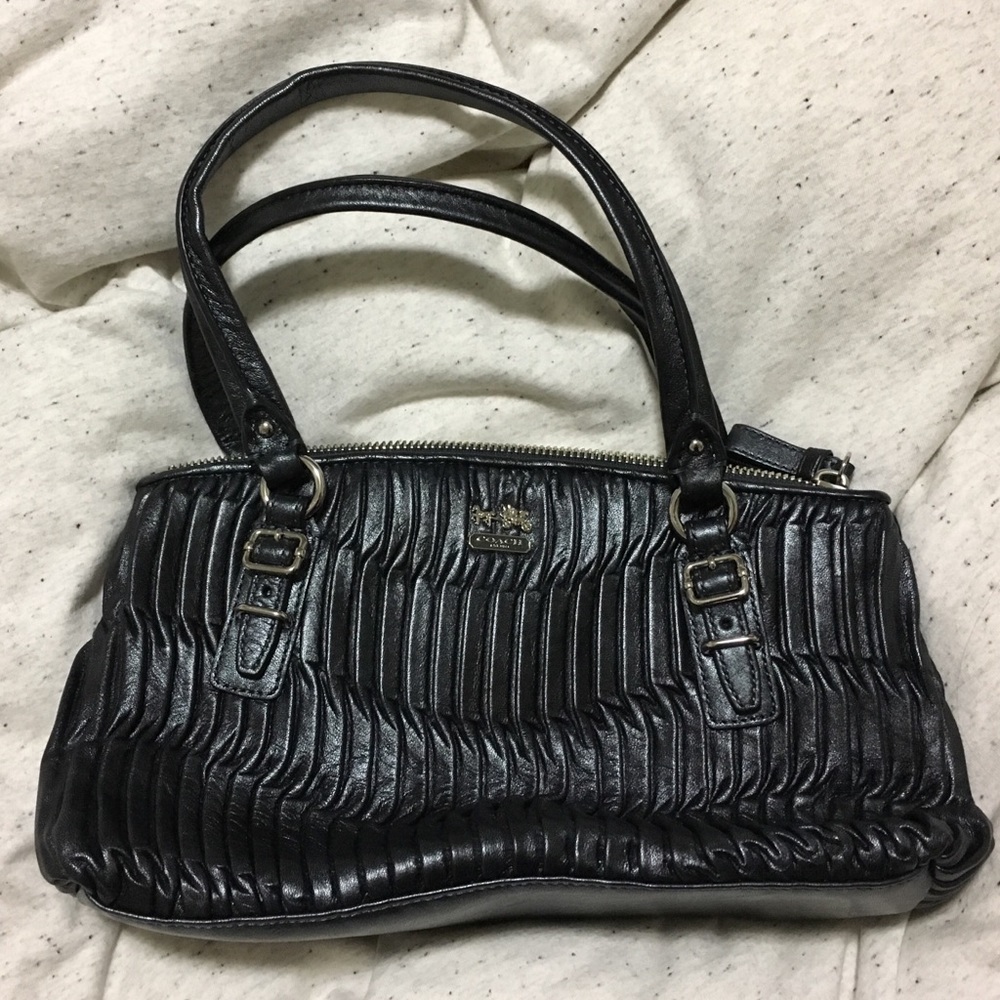 Coach | Black Vintage Leather w/ Ribboning Detail