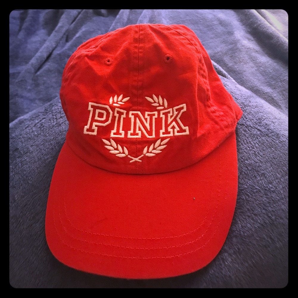 Red Baseball Cap ❤️🖤❤️⚾️