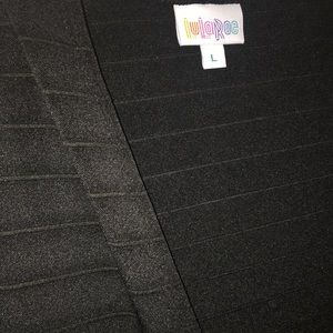 BLACK Lularoe Joy EUC