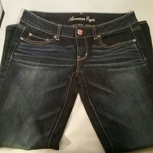 AEO Straight Leg Jeans • Sz 8