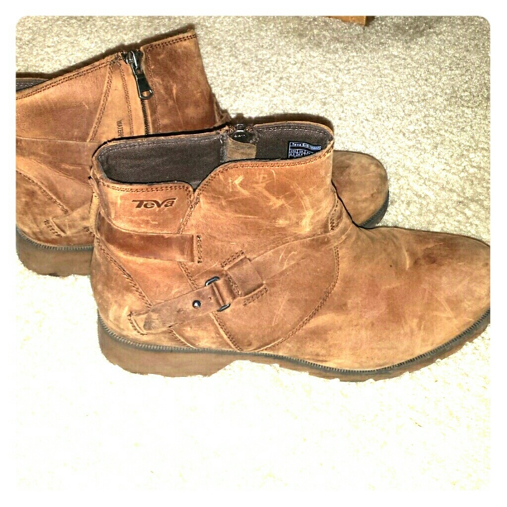 Teva Delavina Ankle Boots size 8.5