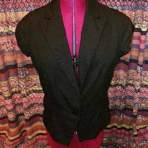New York and Company sort sleeve jacket