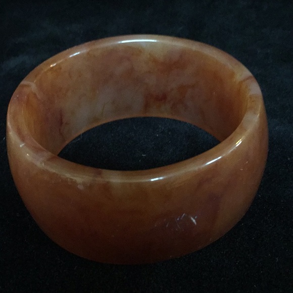 Vintage wood painted and amber colored bracelets - Picture 6 of 8