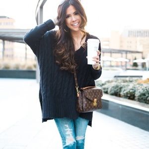 Free People black cable knit pullover xs