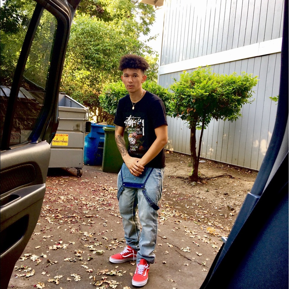 Meet your Posher, Isaiah