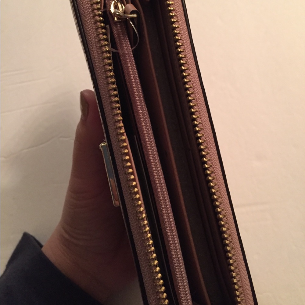 Kate spade neda wallet new *SOLD* - Picture 4 of 6