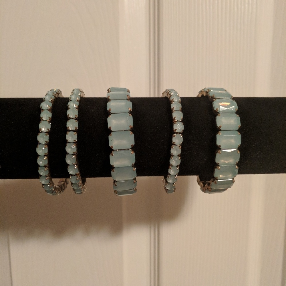 Set of 5 light-tourquoised bangles