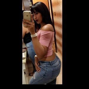 Meet your Posher, Nikolle