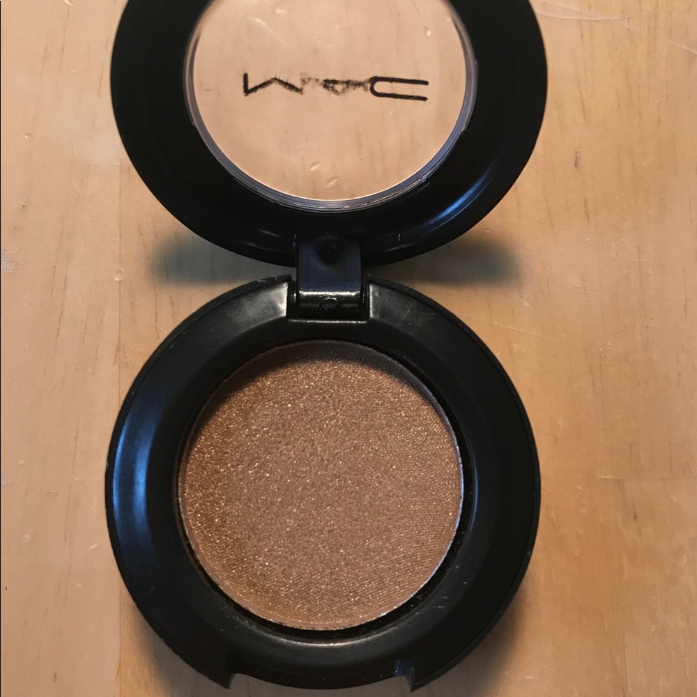 Mac Goldmire Eye Shadow
