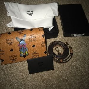 ⚡️AUTHENTIC MCM RABBIT CROSSBODY⚡️