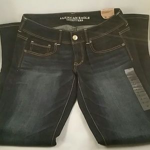 NWT AEO Kick Boot Jeans • Size 8