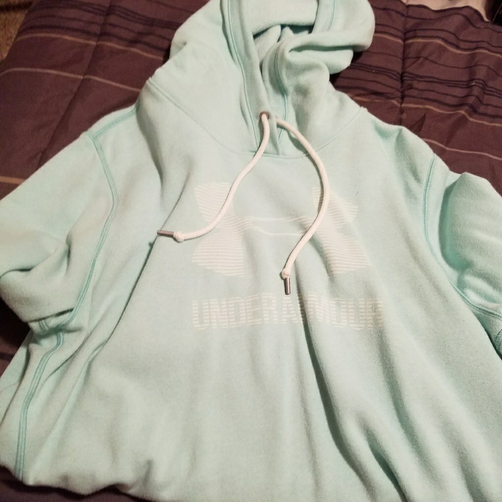 XL Women's Under Armour hoodie