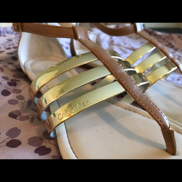 Calvin Klein gold and tan gladiator sandals size 7 - Picture 2 of 4