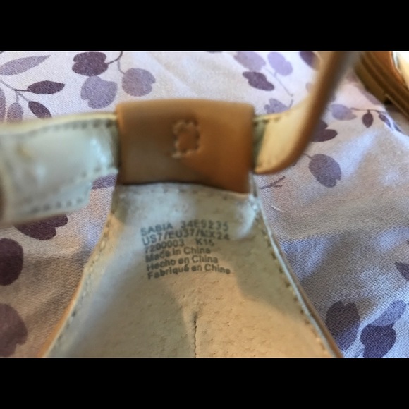 Calvin Klein gold and tan gladiator sandals size 7 - Picture 3 of 4