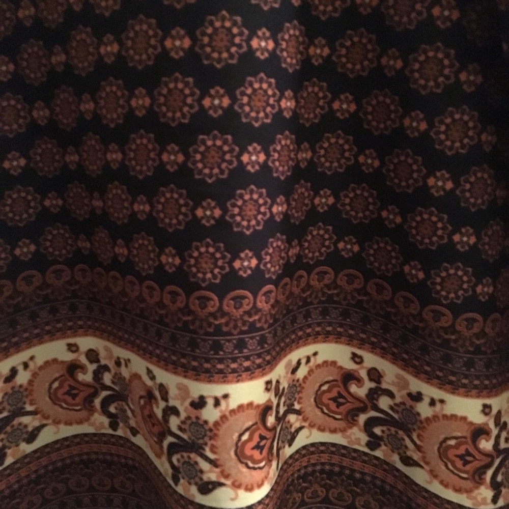 Patterned top - Picture 3 of 5