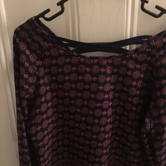 Patterned top - Picture 2 of 5