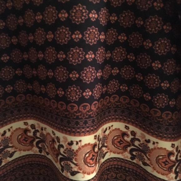 Patterned top - Picture 3 of 5