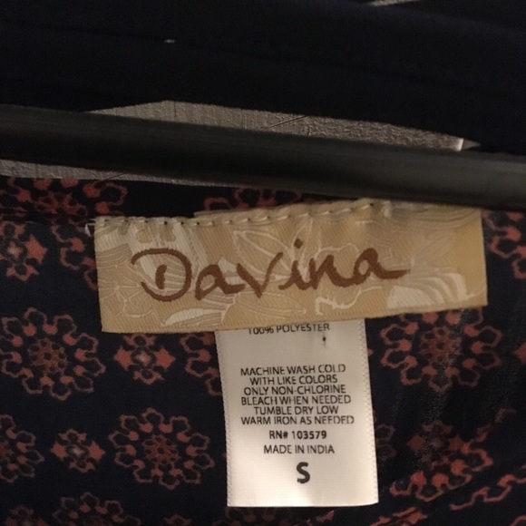 Patterned top - Picture 5 of 5