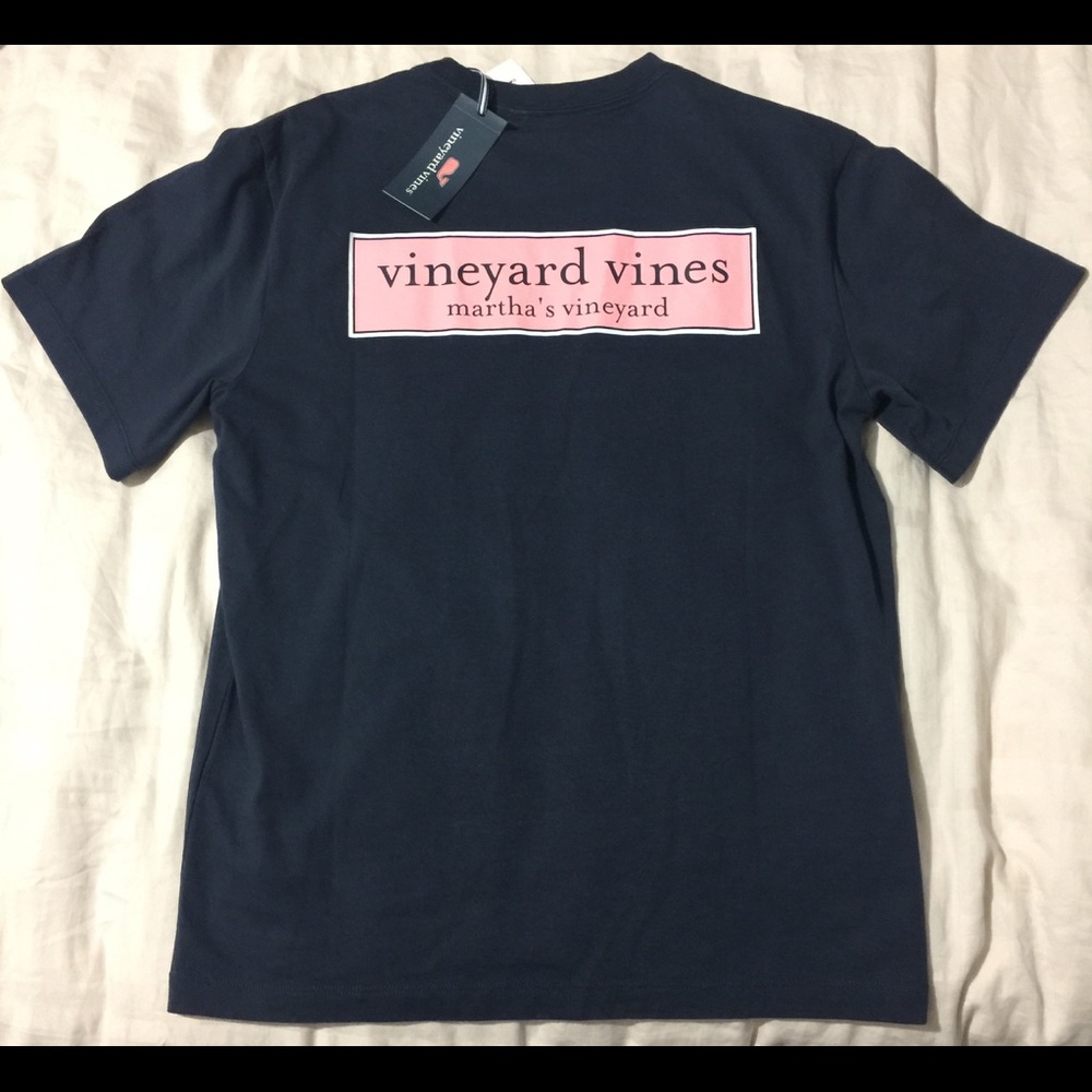 NWT Vineyard Vines Classic Box Logo Tshirt (XS)