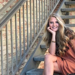 Meet your Posher, Lexi